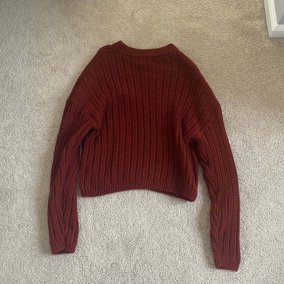 Universal Threads Target Sweater - Picture 4 of 4